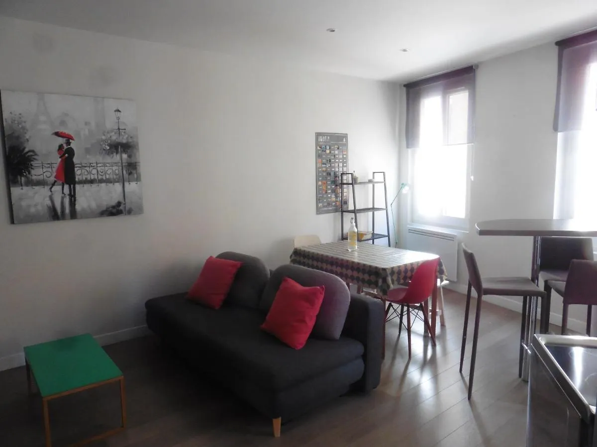 Апартаменты Au Cosy Provencal Centre Historique Parking Public 300M Экс-ан-Прованс